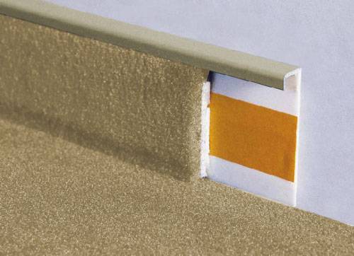 Плинтус для ковролина "Korner" Listwa светло-бежевый (2500*13,8*50 мм) — купить в Екатеринбурге